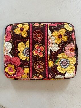 Vera Bradley Quilted Floral Laptop Tablet Case Retired Buttercup Floral EUC
